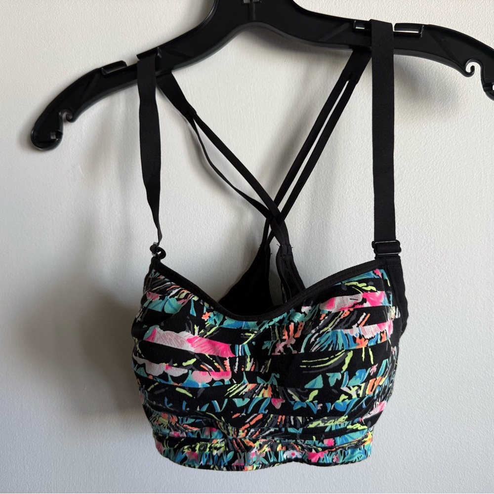 Victoria Secret VSX Sports Bra Size 34B